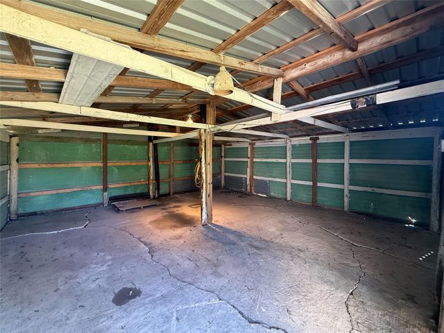 503 S Texana Street, Hallettsville, TX 77964