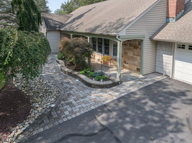 34 Hughes Rd, Franklin Twp., NJ 08873