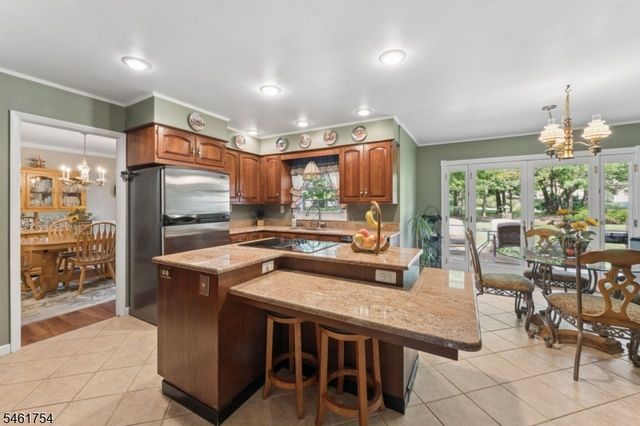 34 Hughes Rd, Franklin Twp., NJ 08873