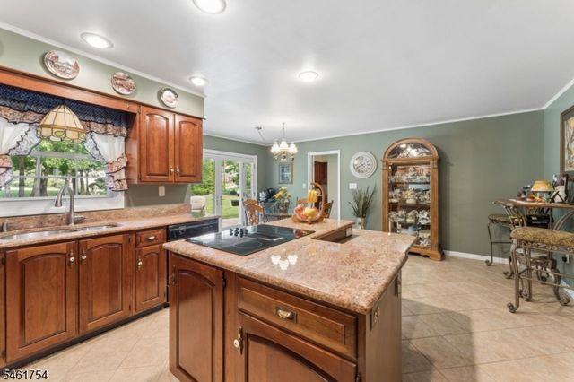 34 Hughes Rd, Franklin Twp., NJ 08873