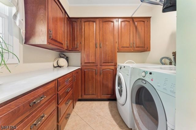 34 Hughes Rd, Franklin Twp., NJ 08873