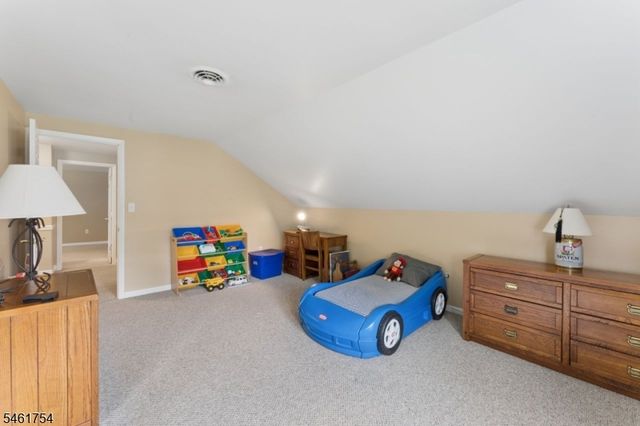 34 Hughes Rd, Franklin Twp., NJ 08873