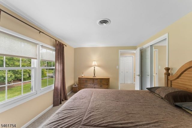 34 Hughes Rd, Franklin Twp., NJ 08873