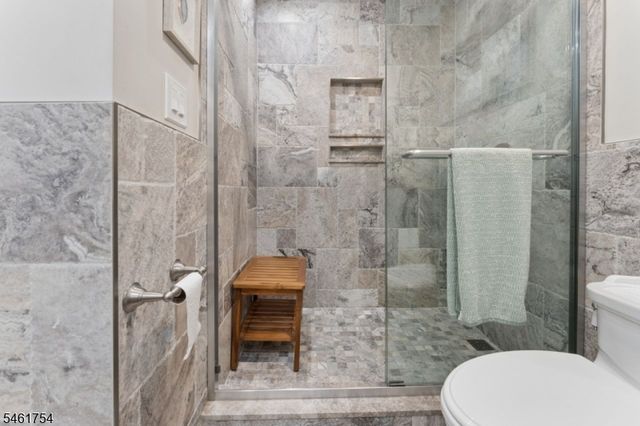34 Hughes Rd, Franklin Twp., NJ 08873