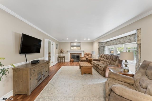 34 Hughes Rd, Franklin Twp., NJ 08873