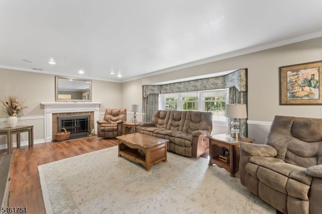 34 Hughes Rd, Franklin Twp., NJ 08873