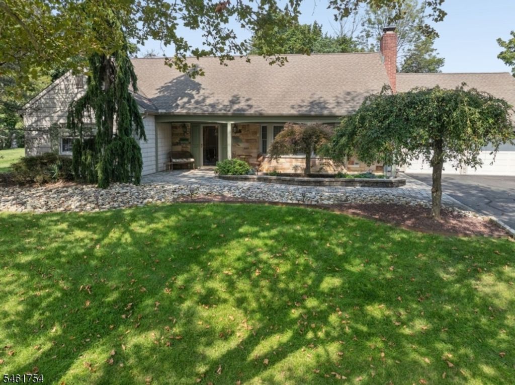 34 Hughes Rd, Franklin Twp., NJ 08873
