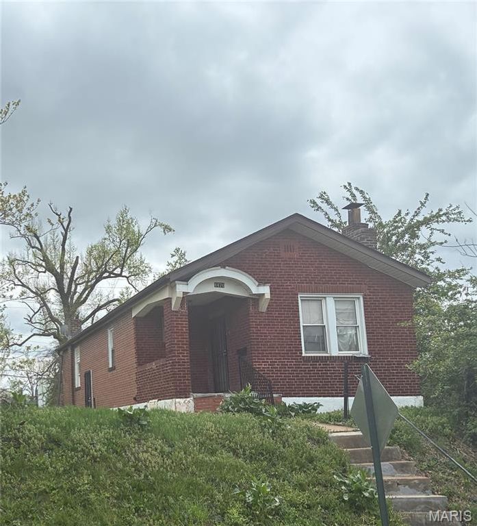 4470 Bessie Avenue, St Louis, MO 63115