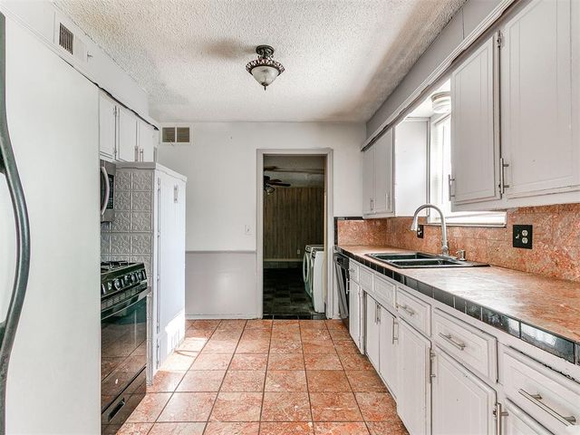 1844 Sunrise Drive, Moore, OK 73160
