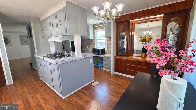 28 ROCKYWOOD LANE, Essex, MD 21221