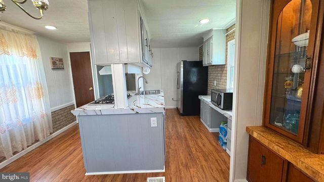 28 ROCKYWOOD LANE, Essex, MD 21221