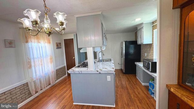 28 ROCKYWOOD LANE, Essex, MD 21221