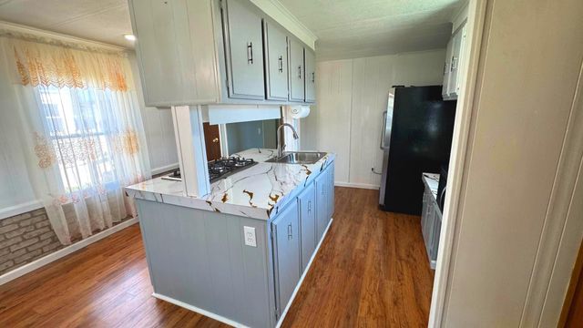 28 ROCKYWOOD LANE, Essex, MD 21221