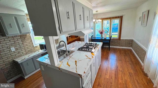 28 ROCKYWOOD LANE, Essex, MD 21221
