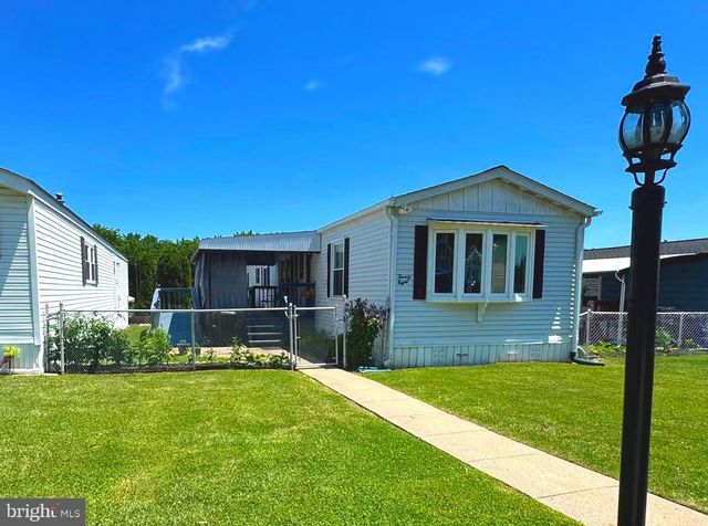 28 ROCKYWOOD LANE, Essex, MD 21221