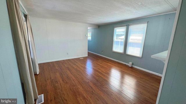 28 ROCKYWOOD LANE, Essex, MD 21221