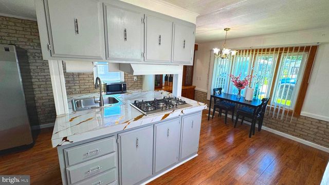28 ROCKYWOOD LANE, Essex, MD 21221