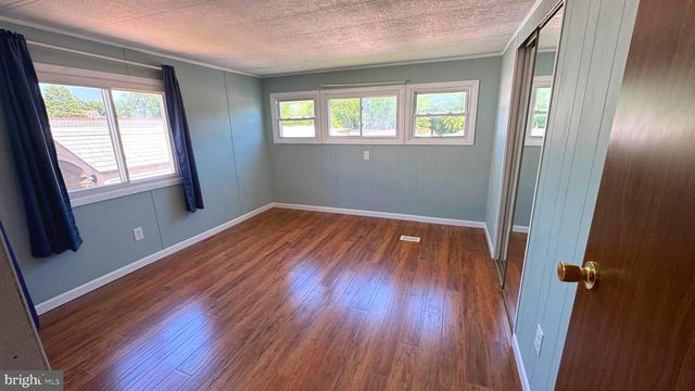 28 ROCKYWOOD LANE, Essex, MD 21221
