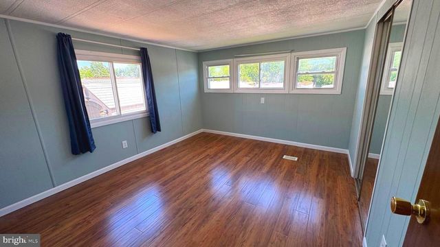 28 ROCKYWOOD LANE, Essex, MD 21221