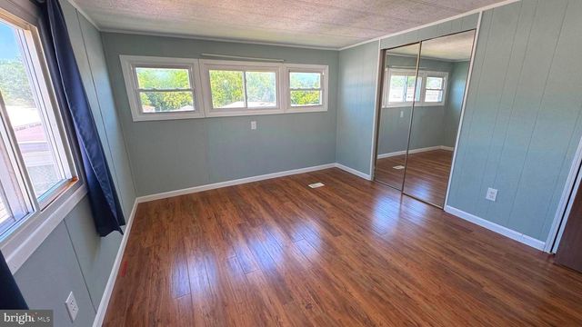 28 ROCKYWOOD LANE, Essex, MD 21221