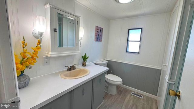 28 ROCKYWOOD LANE, Essex, MD 21221