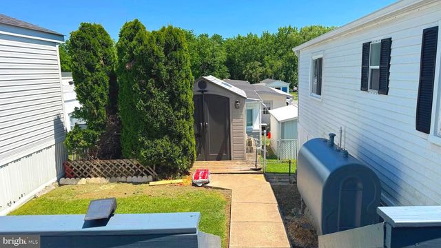 28 ROCKYWOOD LANE, Essex, MD 21221
