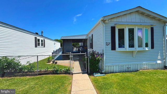 28 ROCKYWOOD LANE, Essex, MD 21221