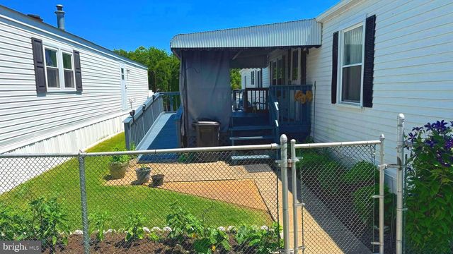 28 ROCKYWOOD LANE, Essex, MD 21221