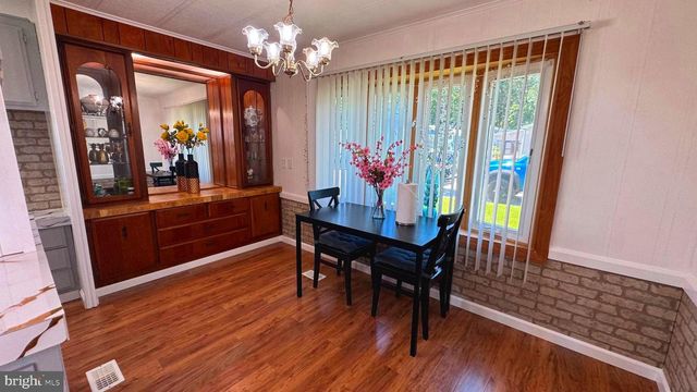 28 ROCKYWOOD LANE, Essex, MD 21221