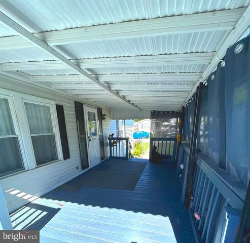 28 ROCKYWOOD LANE, Essex, MD 21221