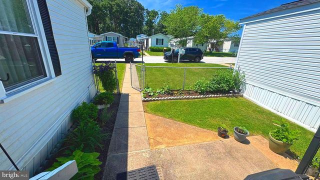 28 ROCKYWOOD LANE, Essex, MD 21221