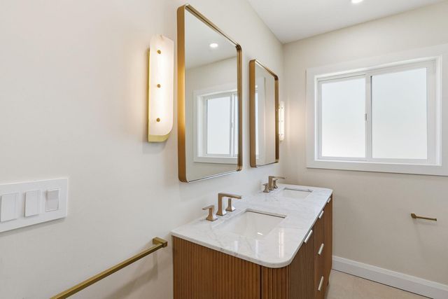 6819 E Paradise Parkway, Scottsdale, AZ 85251