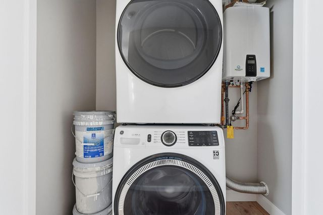 6819 E Paradise Parkway, Scottsdale, AZ 85251