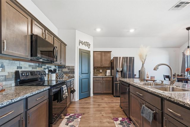 317 Pine Hollow Way, Josephine, TX 75189