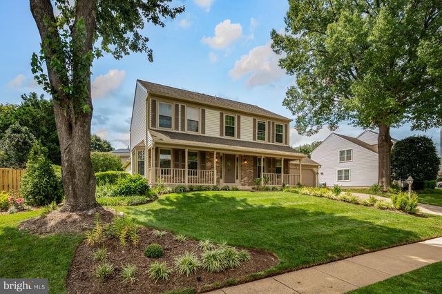 3272 KINROSS CIR, Herndon, VA 20171