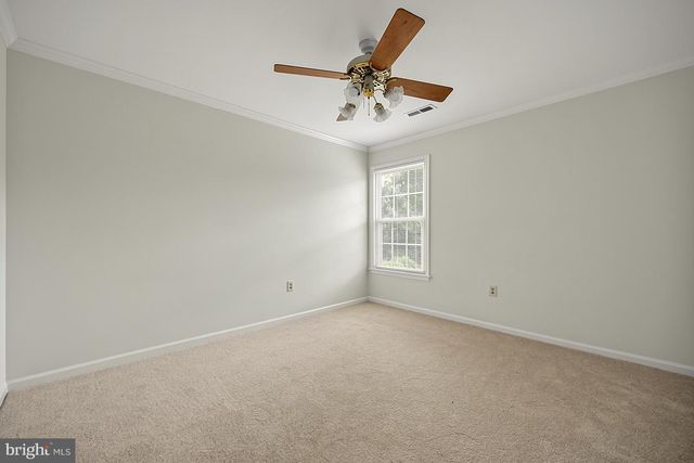 3272 KINROSS CIR, Herndon, VA 20171