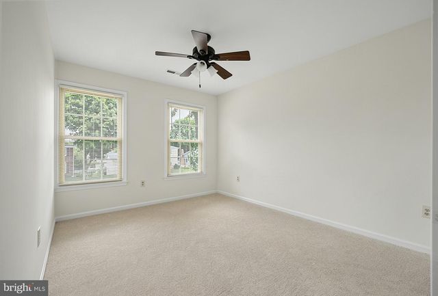 3272 KINROSS CIR, Herndon, VA 20171