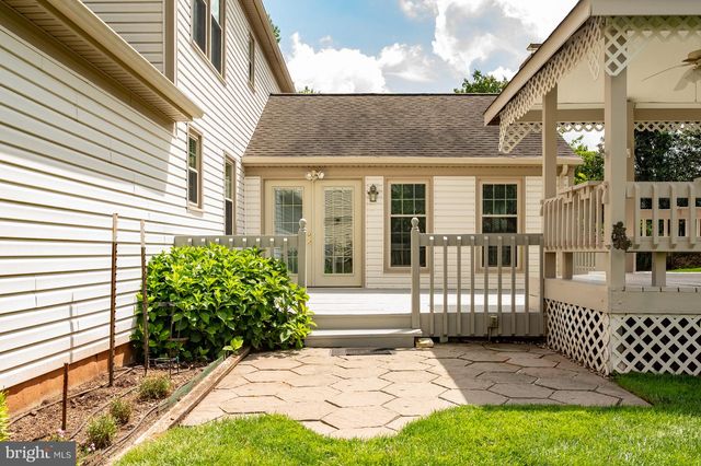 3272 KINROSS CIR, Herndon, VA 20171