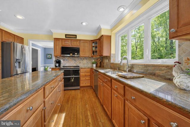 7923 DONEGAL LN, Springfield, VA 22153