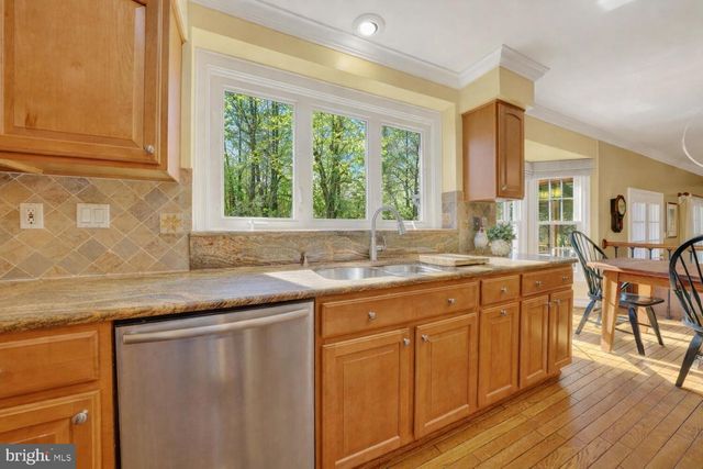 7923 DONEGAL LN, Springfield, VA 22153