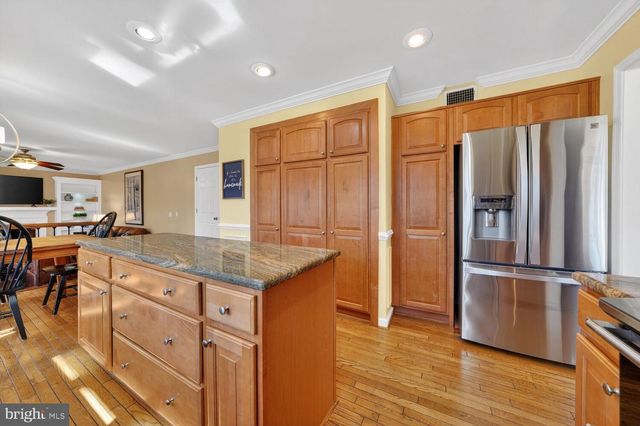 7923 DONEGAL LN, Springfield, VA 22153