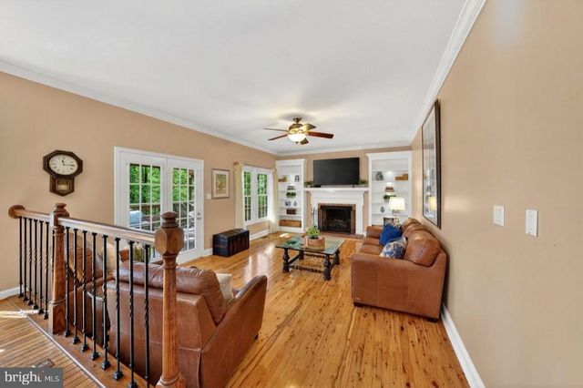 7923 DONEGAL LN, Springfield, VA 22153