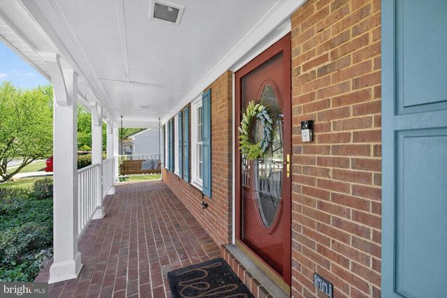 7923 DONEGAL LN, Springfield, VA 22153