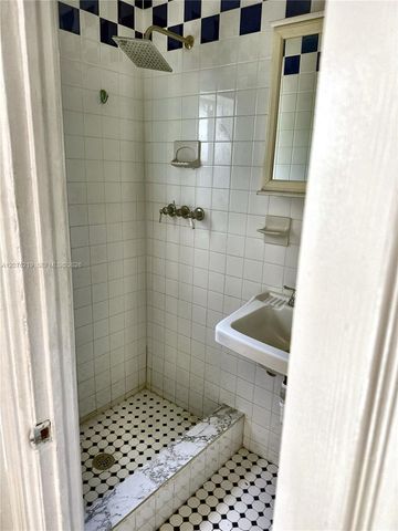 1935 Lincoln Street 2, Hollywood, FL 33020