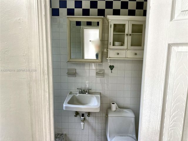 1935 Lincoln Street 2, Hollywood, FL 33020