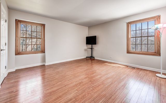 11 BIRCHWOOD Avenue, Deerfield, IL 60015