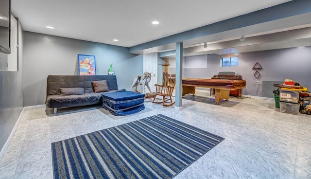 11 BIRCHWOOD Avenue, Deerfield, IL 60015