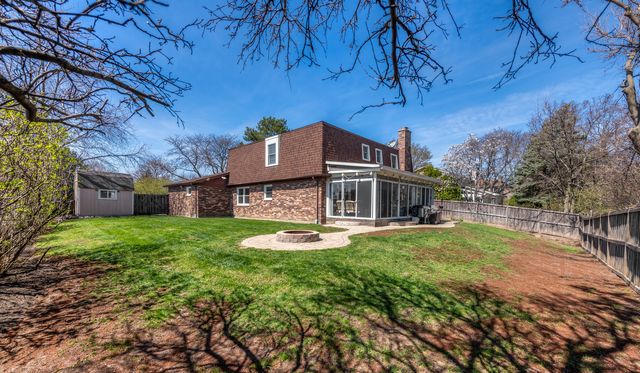 11 BIRCHWOOD Avenue, Deerfield, IL 60015