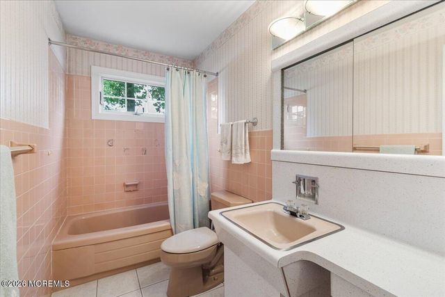 801 Stamford Drive, Neptune Township, NJ 07753