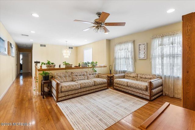 801 Stamford Drive, Neptune Township, NJ 07753
